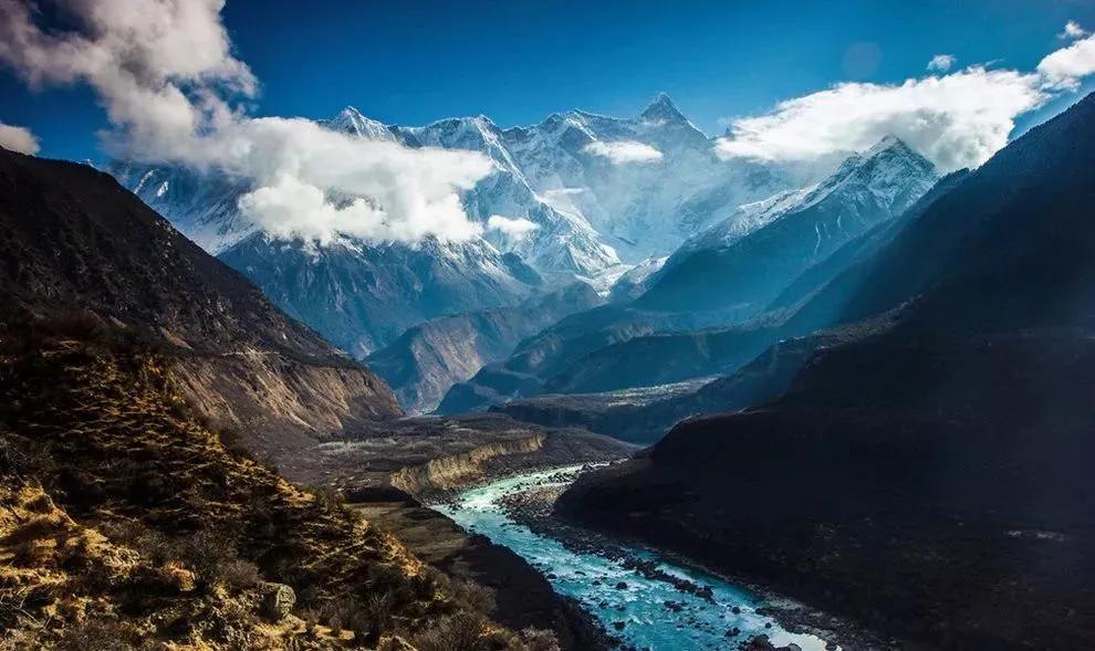 什么是*藏西**，令人如此神往……