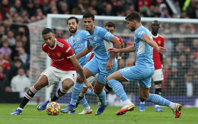 罗本与c罗两翼齐飞,拿球就单打