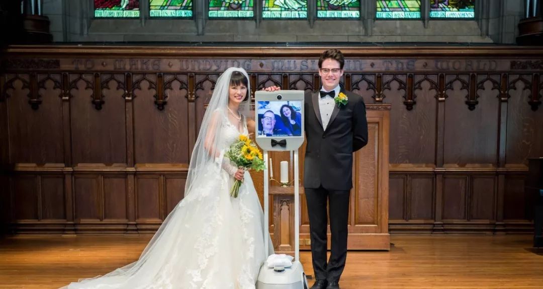 特写|当硅⾕CFO成为瘫痪的哑巴