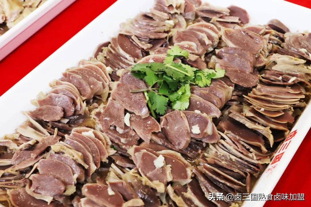 开卤菜店真实收入,开卤菜店一个月赚25000