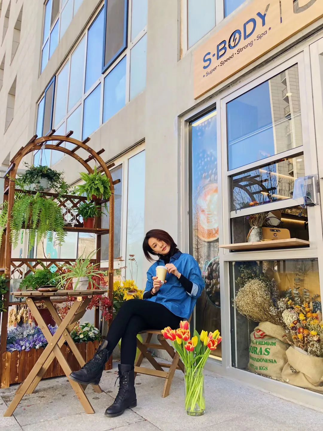 据说《怪美》中范美饰演者晨阳发布了征婚帖？看完不心动算我输