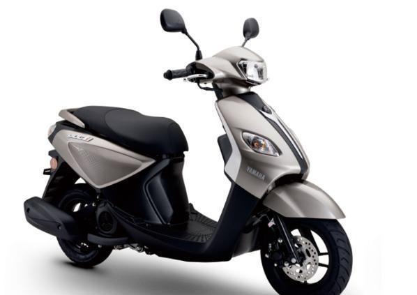 8000元预算,性价比最高的几款机车,第二款配置高，第四款适合摩旅