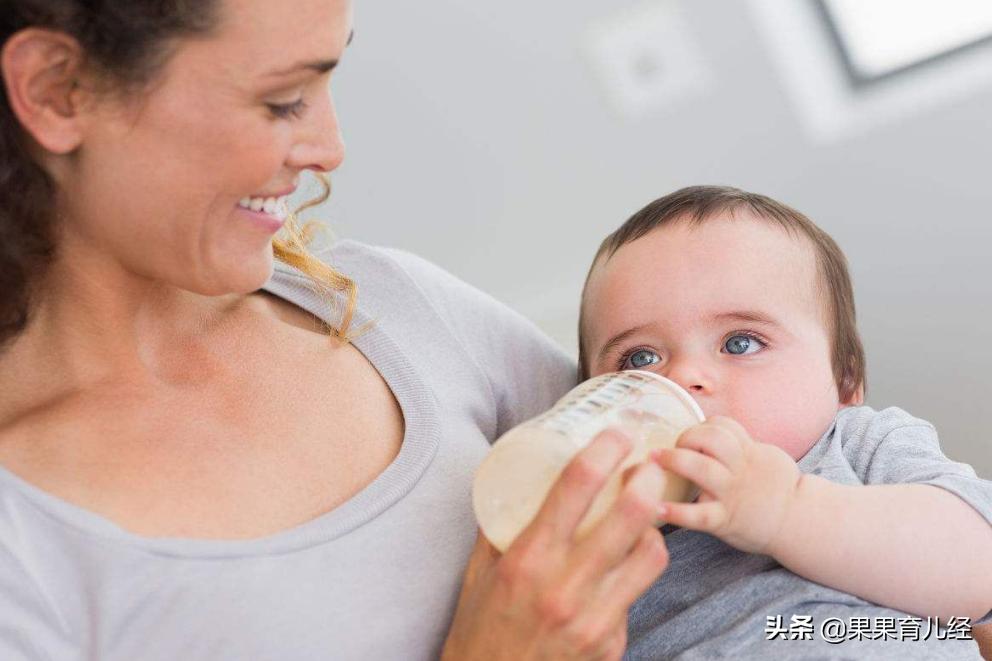 宝宝抗拒奶瓶原因,宝宝抗拒母乳是怎么回事