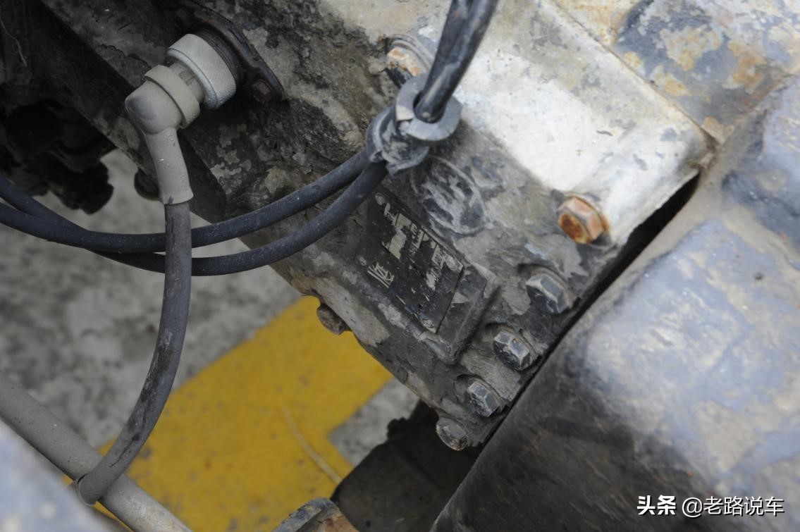 重庆铁马6x6军用车多少马力,重庆铁马6x6军用越野车