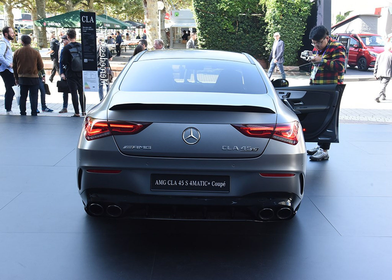 全新amgcla45s街拍,全新amgcla45配置