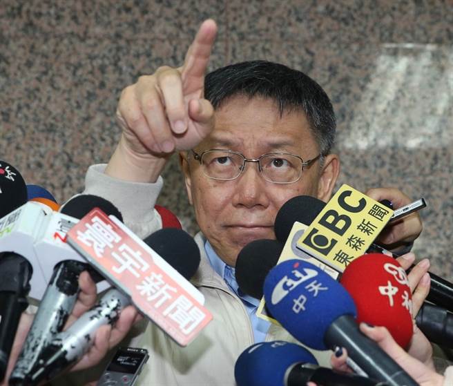 美海军两艘军舰昨日通过台湾海峡金正恩：收到特朗普回信“非常满意”