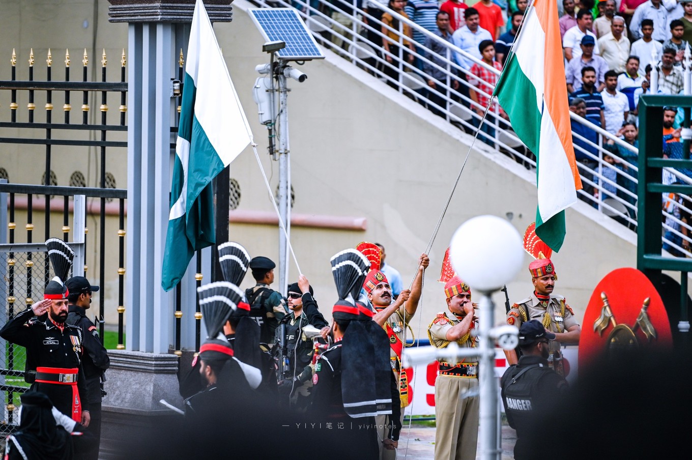 全世界最奇葩的表演,世界上最奇葩升降旗印巴