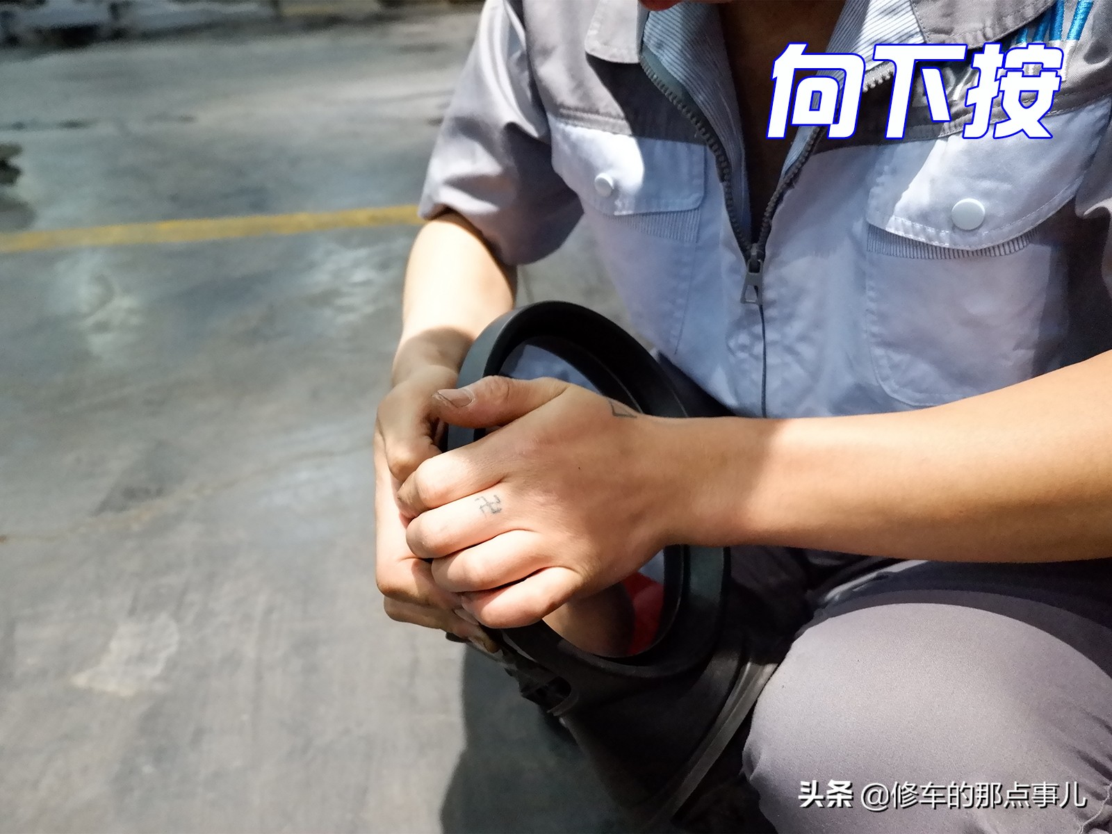 后视镜外壳刮伤怎么处理,汽车后视镜划伤需要怎么处理