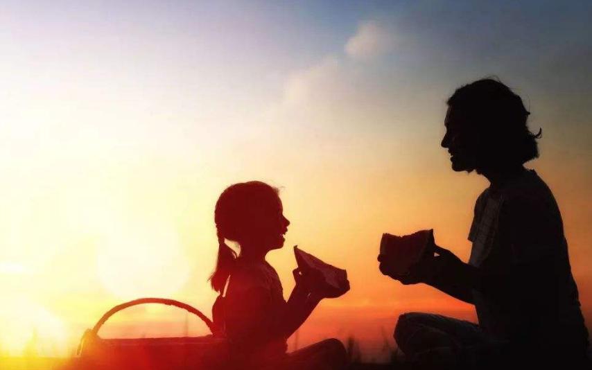 孩子街头耍无赖，家长教育没效果，面对孩子的礼貌教育该怎么做？