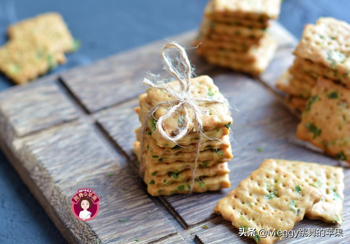 无糖芝麻苏打饼干制作,自制无糖无油香葱饼干