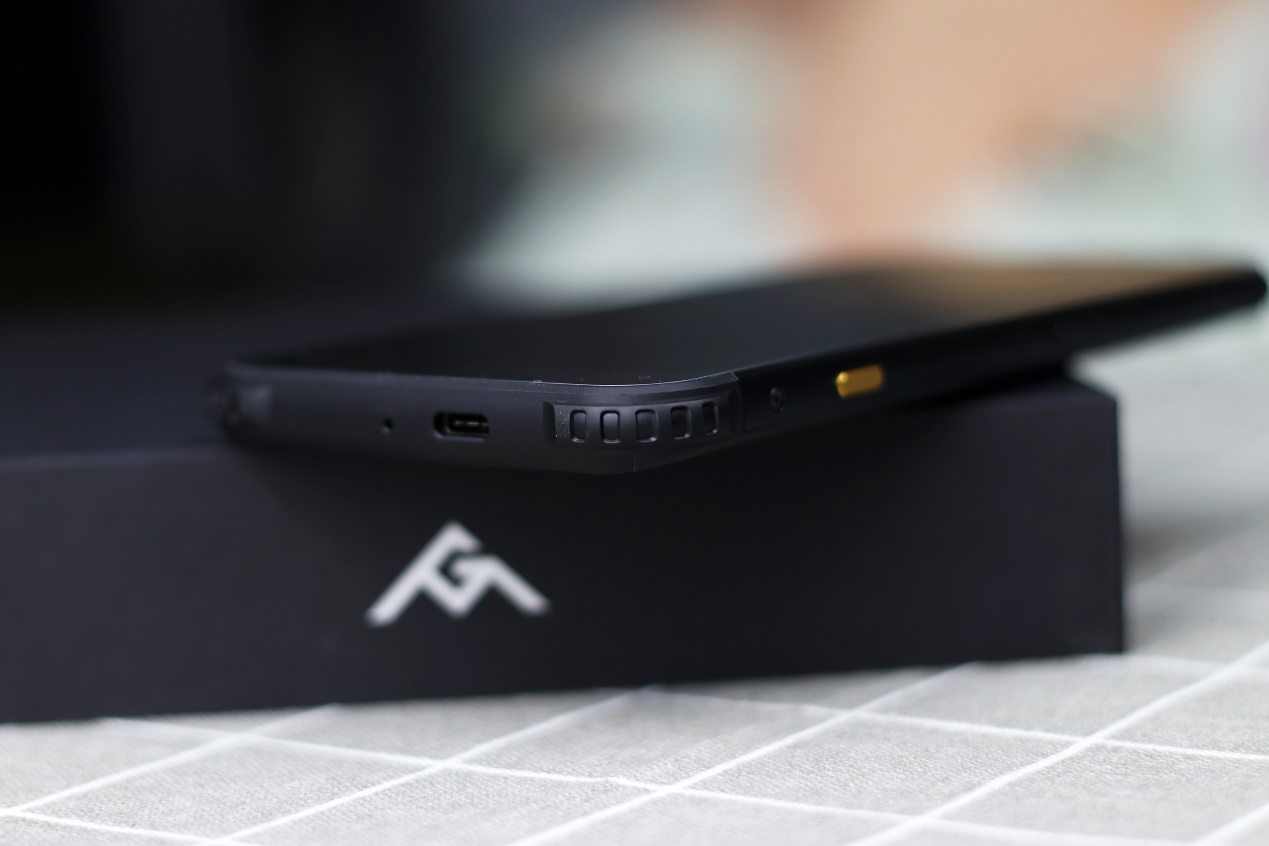 agmx3三防手机详细评测,agm三防手机g2gt测评