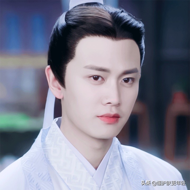 怎么样把眼睛变得大并且清澈有神,怎样让眼睛变得又大又有神