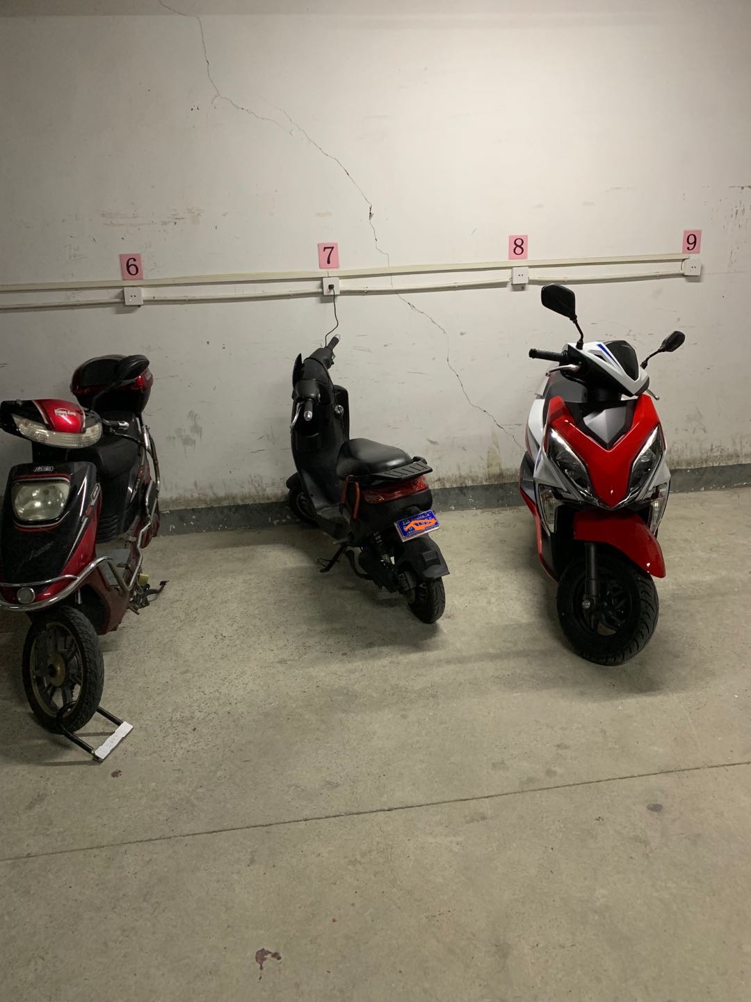 本田裂行125踏板有防盗报警功能吗,新大洲本田裂行125踏板评测