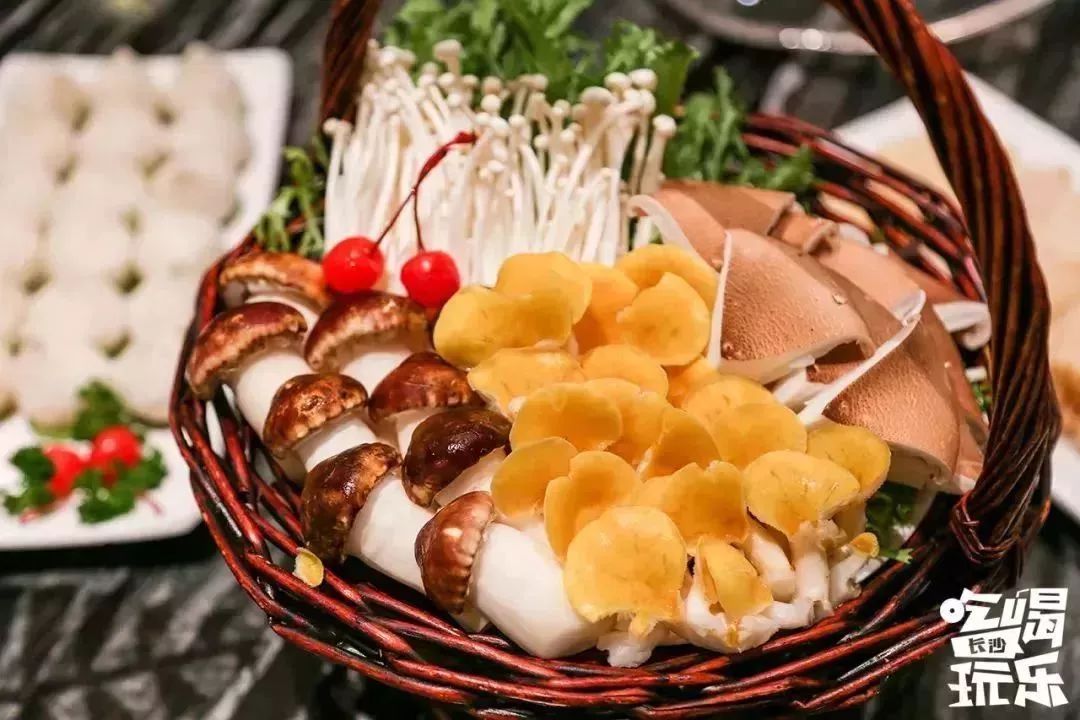 贺龙体育馆附近好吃的小吃,贺龙体育馆附近吃的美食推荐