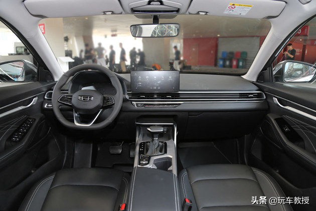 2024款第四代吉利帝豪值不值得买,12年的吉利帝豪能卖多少钱