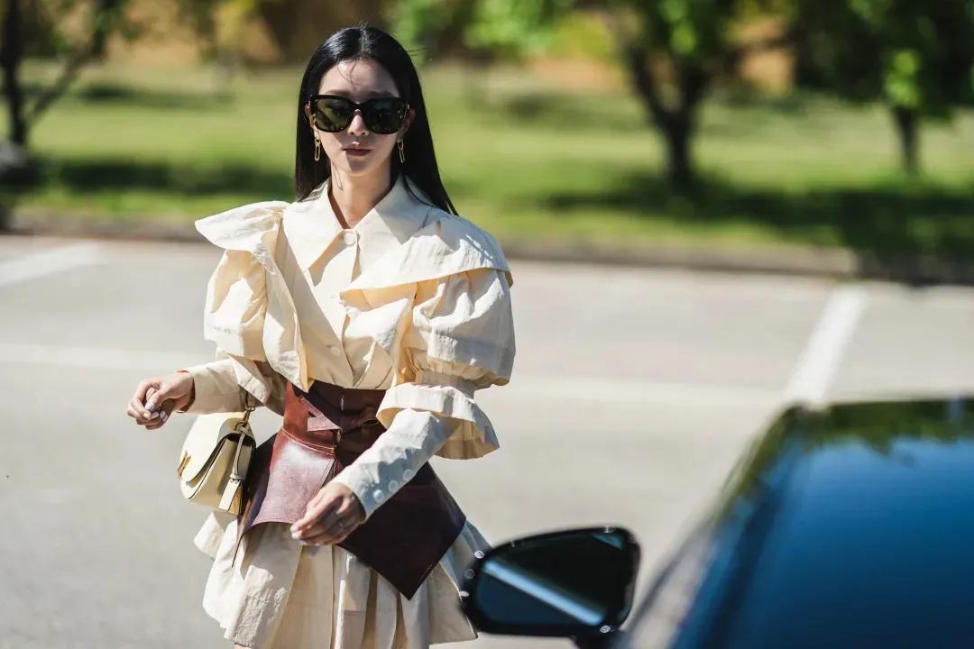 一条腰带拯救一条碎花裙,一条神奇的束腰带