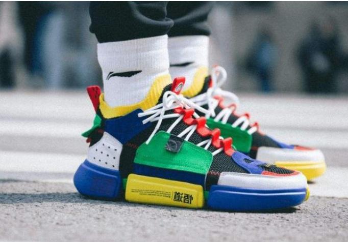 安踏马赫4和李宁赤兔7pro选哪个,安踏与李宁哪种品牌较好