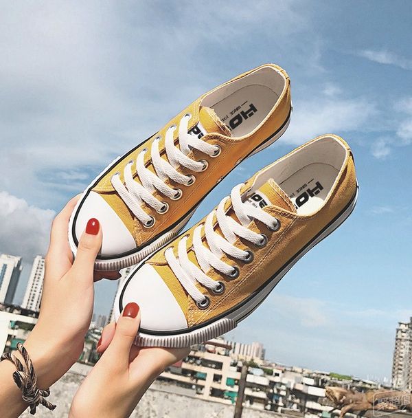 不输匡威vans的帆布鞋,买帆布鞋买大还是买小