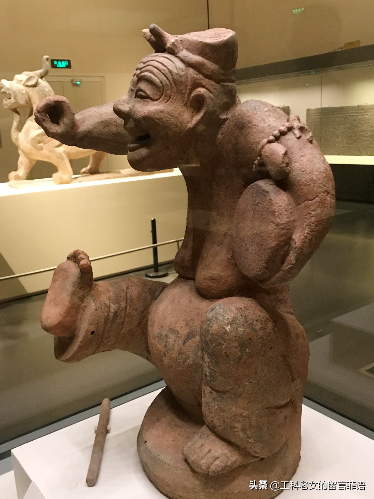 秦汉陶俑风格特色,汉唐陶俑艺术欣赏图片