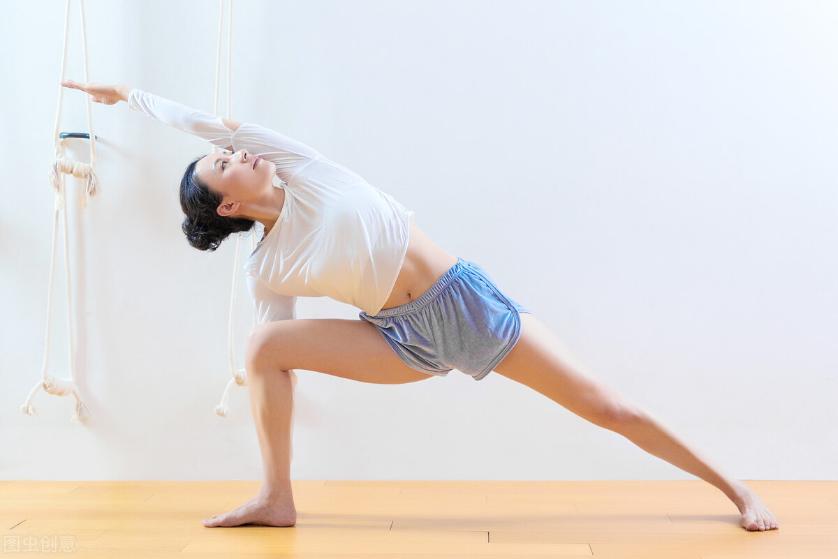 身体不胖却有双下巴是怎么回事,双下巴很胖的人