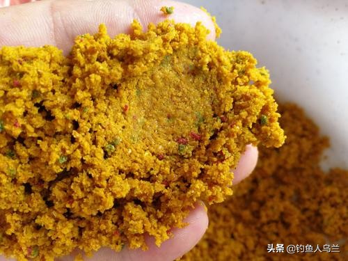 野钓饵料加鱼腥素,野钓饵料添加小黄面