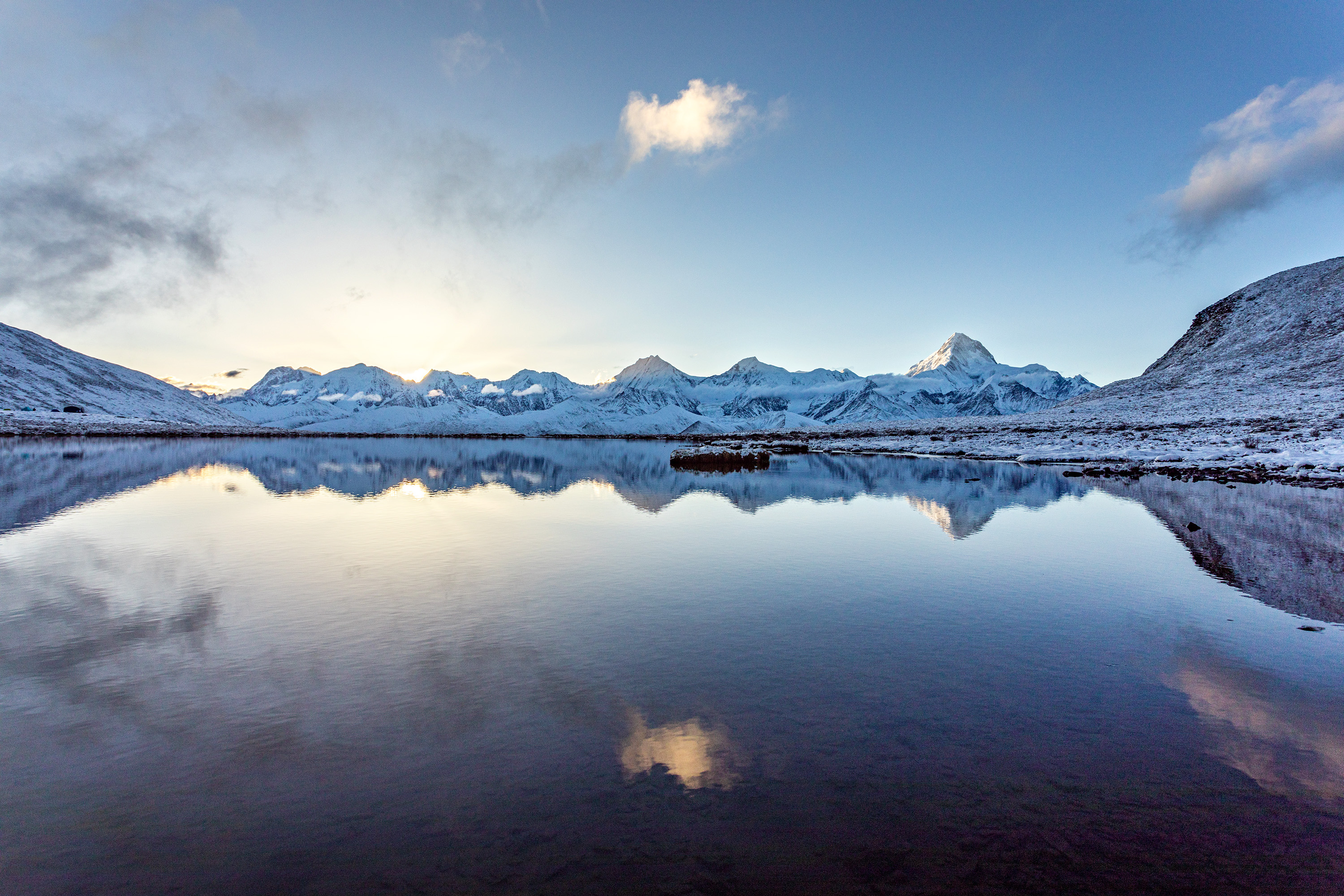 贡嘎雪山自由旅拍,里索海贡嘎雪山全景