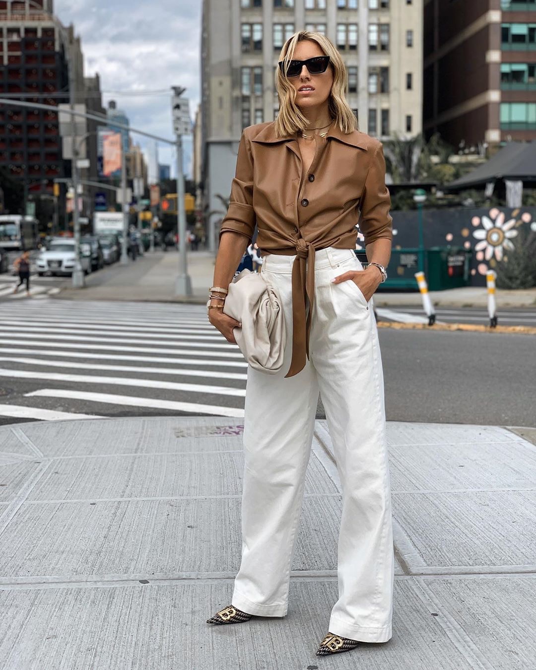 梨形腿短小个子穿什么样裤子显瘦,小个子穿的不要弹力的喇叭裤