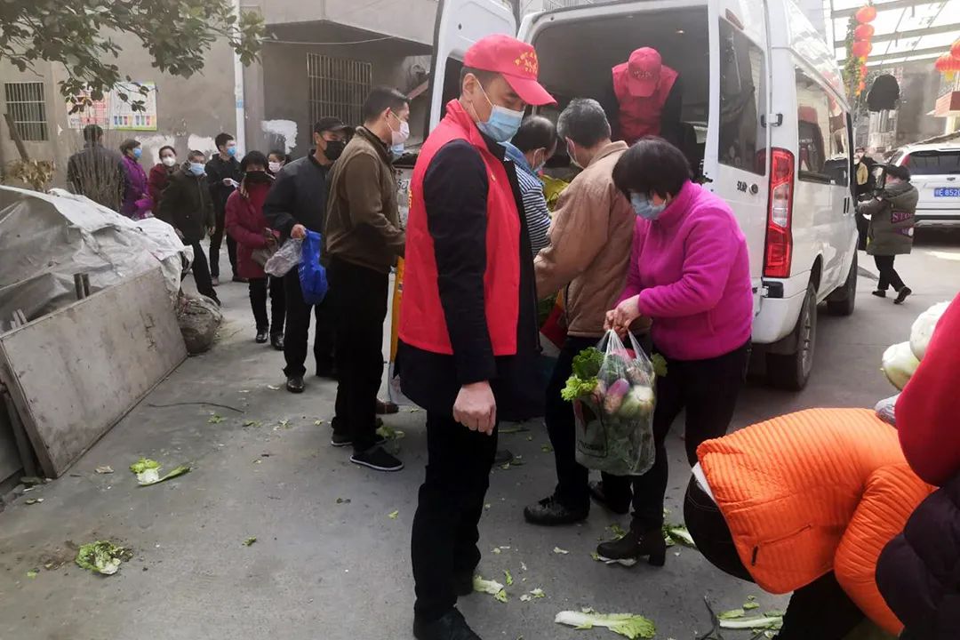 他们来自戒毒工作室，在疫情里寻找尊严