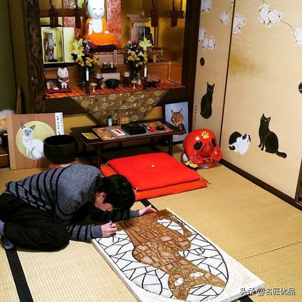 20岁少年建“猫猫寺”，和尚住持全是猫咪，网友：不敢撸不敢吸