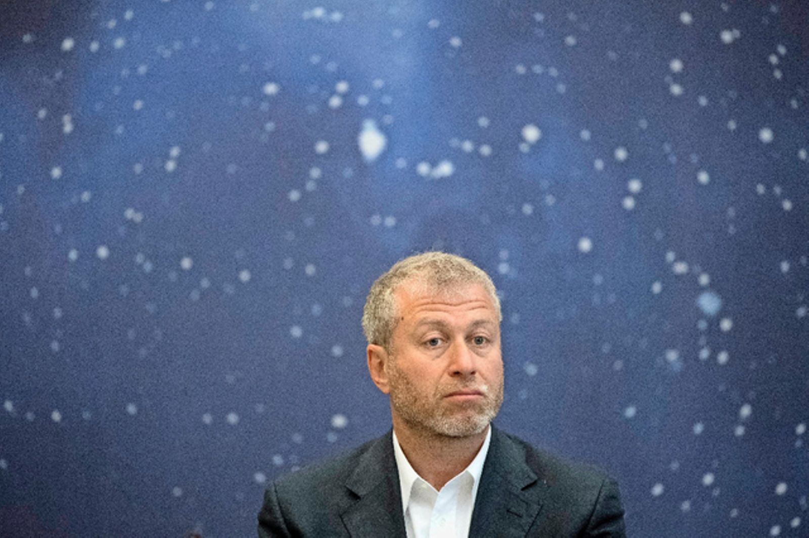 再不掏这一亿欧,你们怕要忘了我阿布是土豪一代目