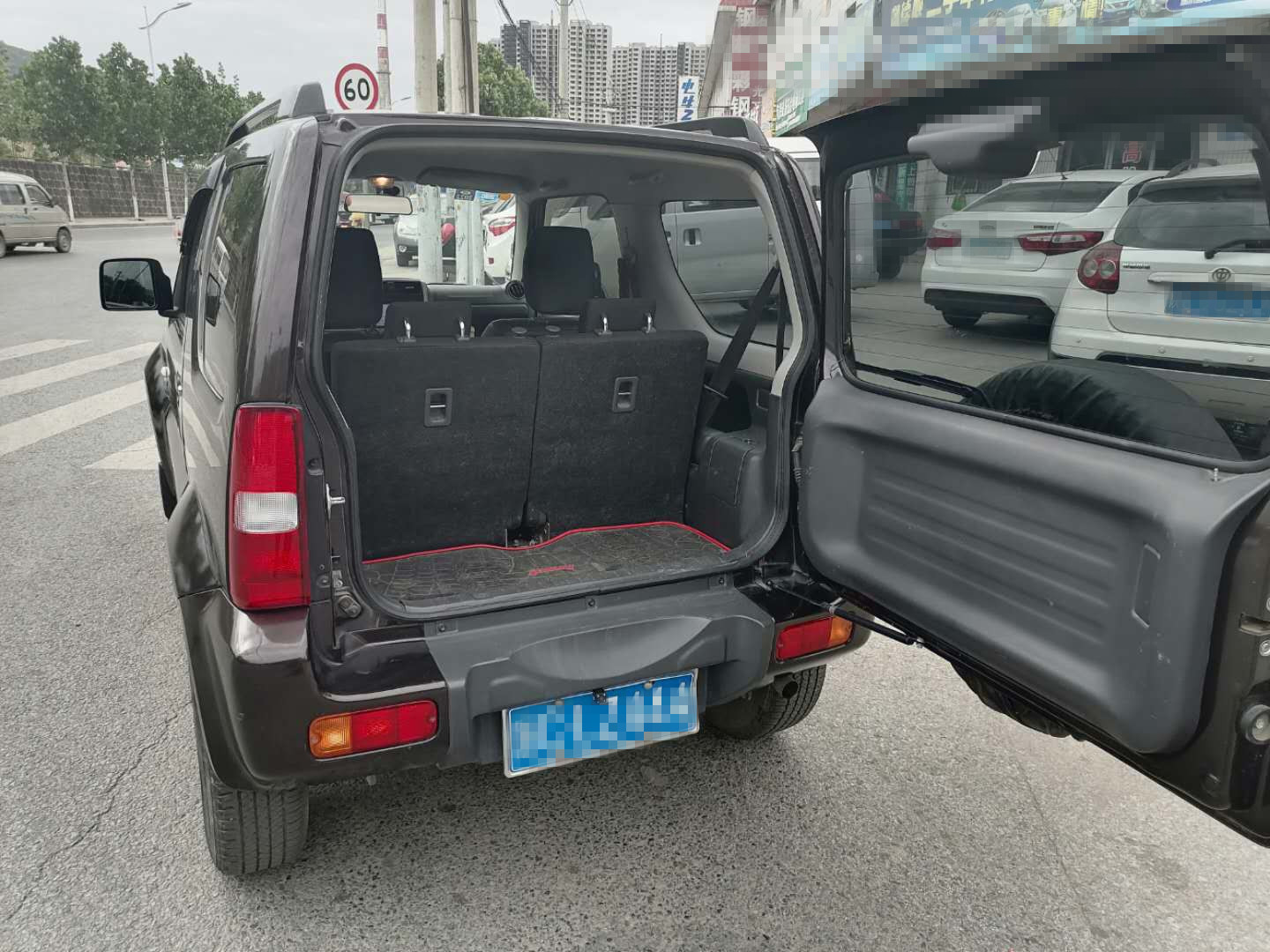 略显可爱的越野车铃木吉姆尼,二手吉姆尼越野能力有多强