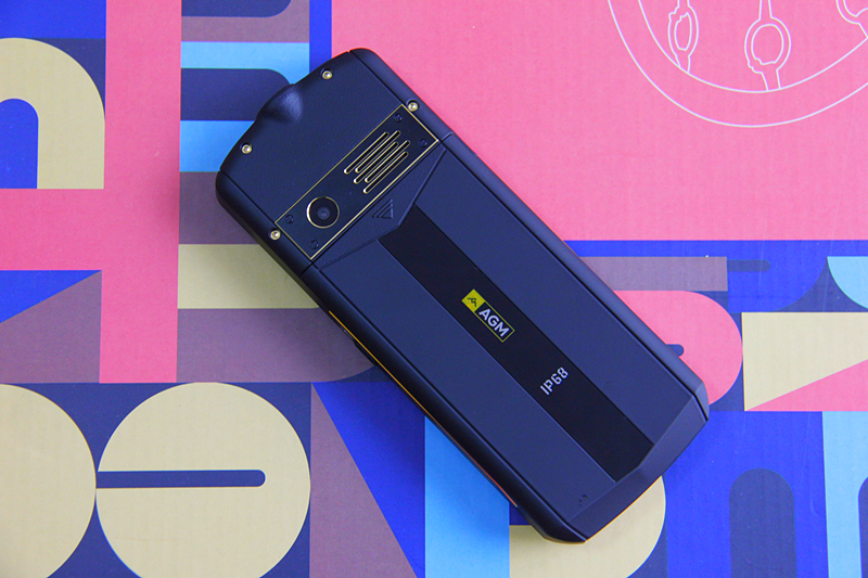 agm智能老年机,agmm5老年机怎么插卡