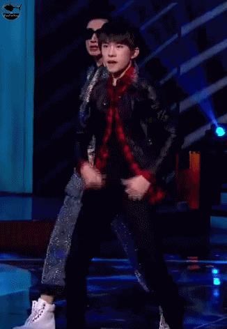 盘点男明星的摆胯舞,男明星跳舞为啥要顶胯