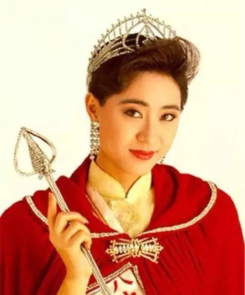 邱淑贞和张曼玉对比照,李嘉欣张曼玉邱淑贞张柏芝