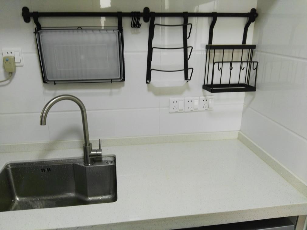 怎样鉴别石英石台面的真假,石英石的台面如何辨别真假