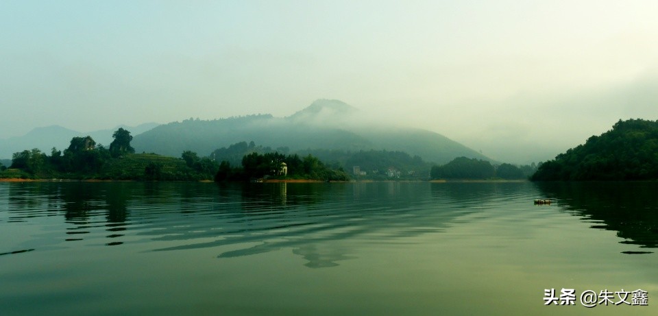 有一种生活叫长寿岛上梦巴马，来一场裸浴景中境如仙