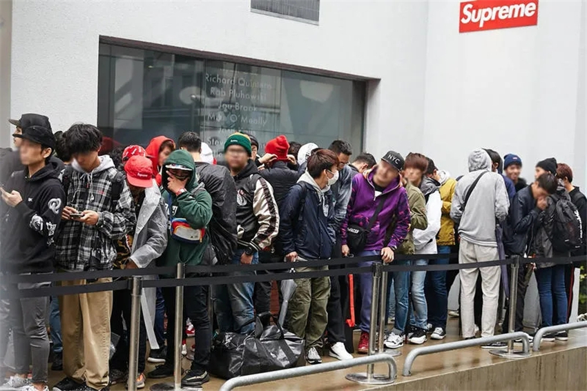 日本年轻人的时尚穿着,日本人的时尚潮流穿着