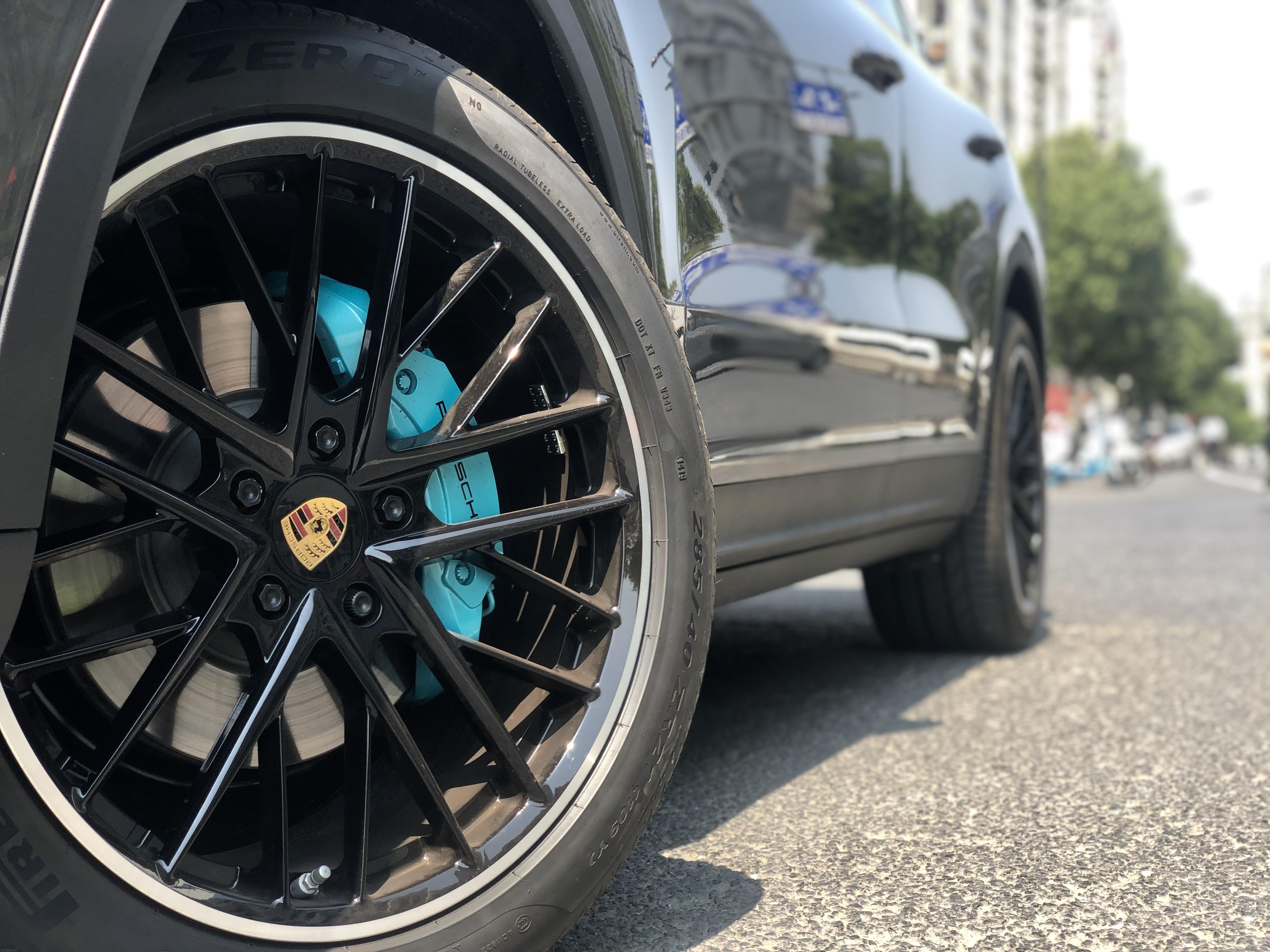 保时捷卡宴轮胎轮毂升级,保时捷卡宴改装迈斯盾轮毂