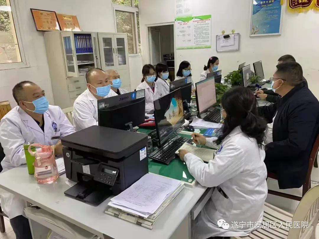 遂宁医院子宫脱垂手术,子宫脱垂医生妙手回春