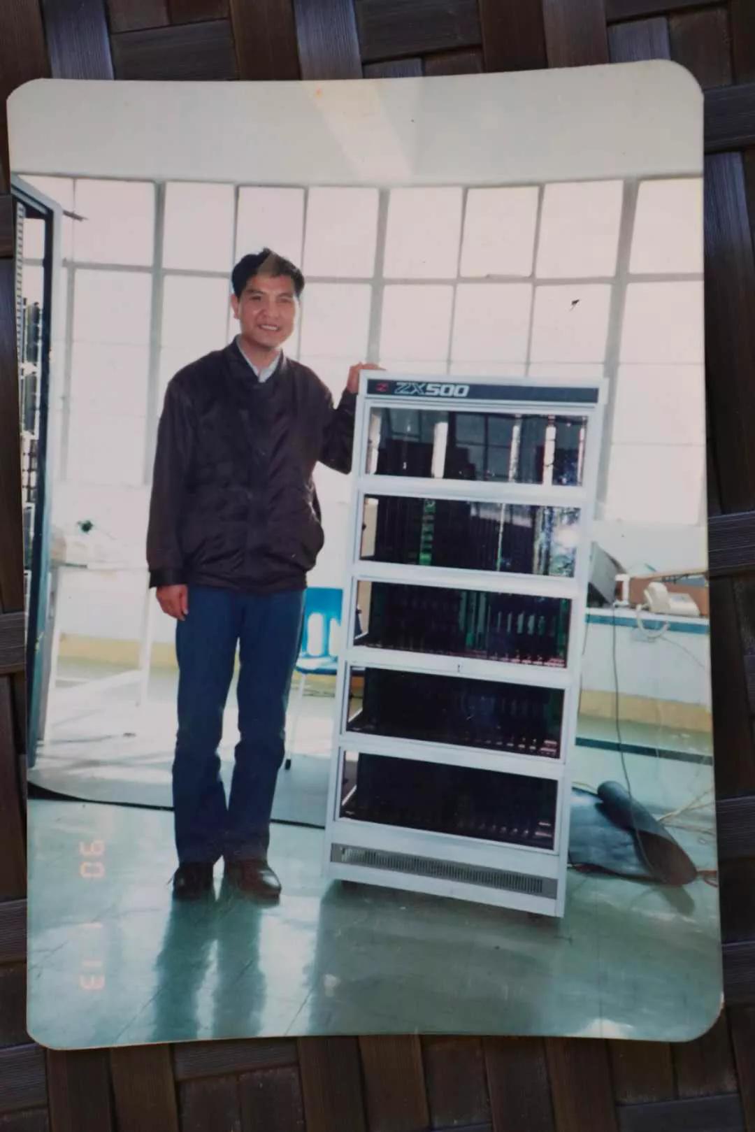 致敬40年拓荒牛,致敬改革开放40年奋斗者