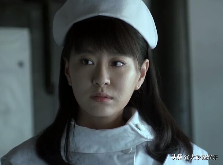 这4位女星太难了！被一位女配艳压不算啥，个个女配都吊打才尴尬