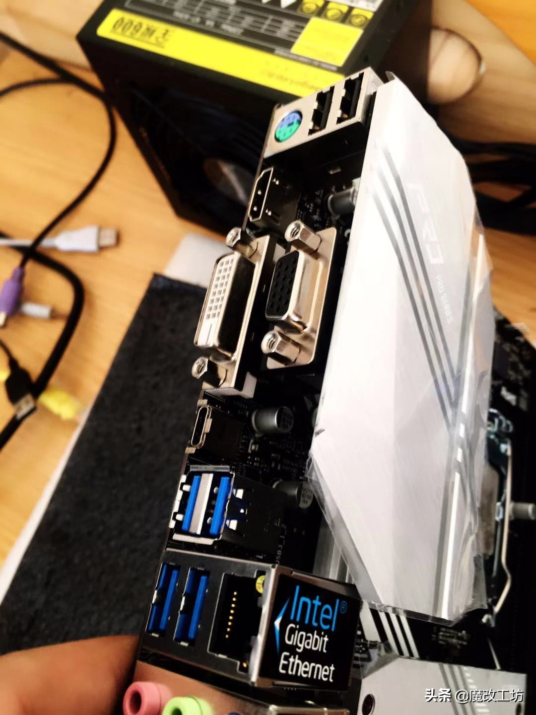 华擎和华硕主板选哪个,华擎主板和华硕主板的差距