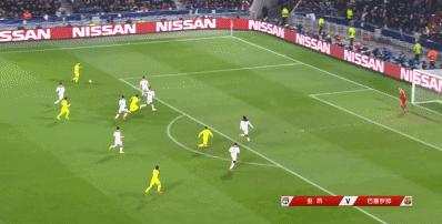 巴萨0:0,巴萨0比3莱万