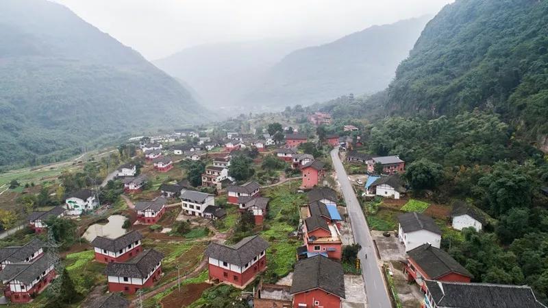 乡村旅游脱贫致富视频,贵州66个贫困县全部脱贫