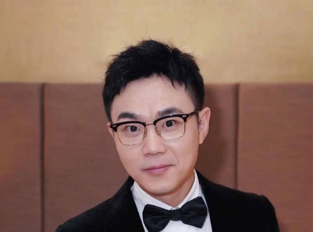 从“屌丝男士”到《演员2》，他如何一步步变成“端水大师”