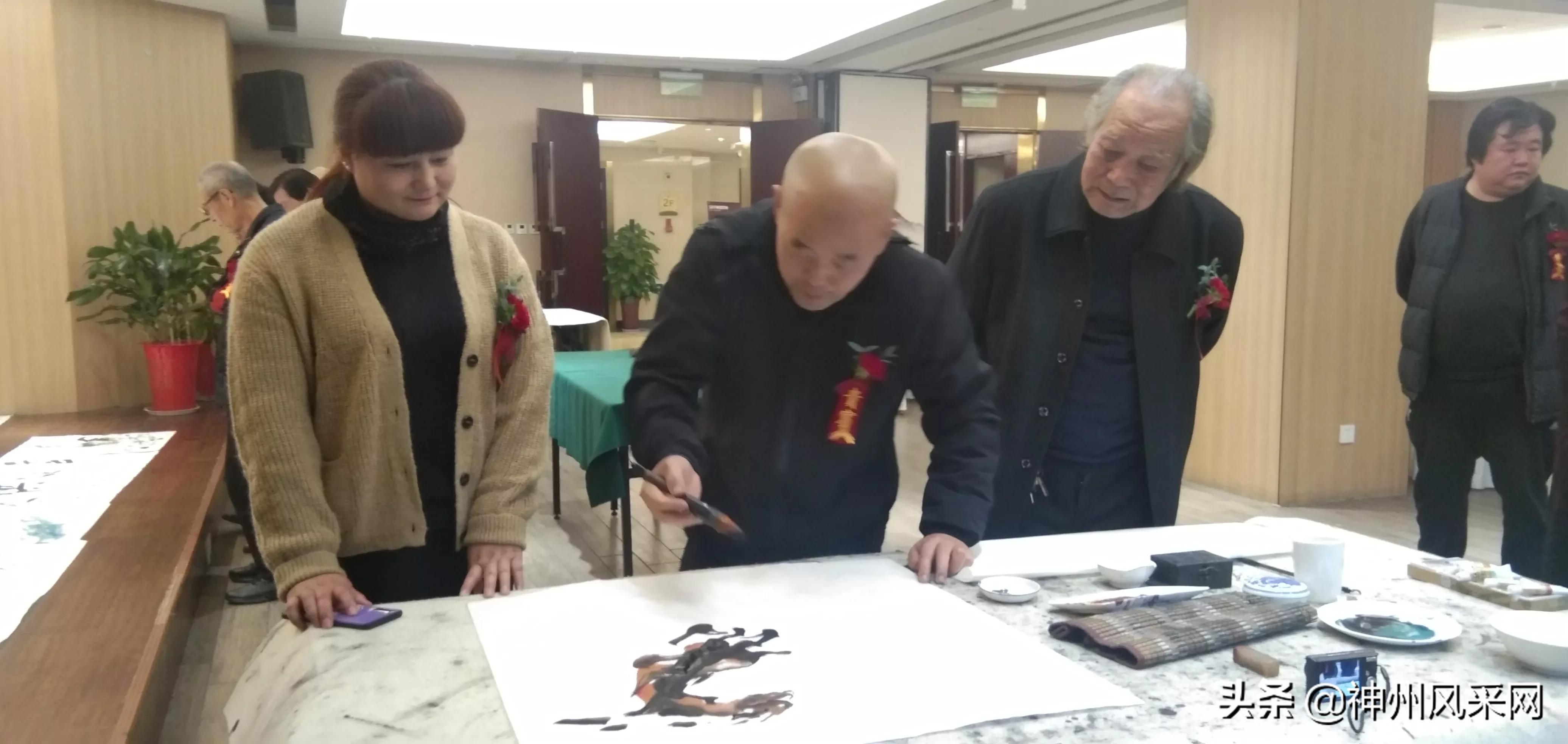 【神州头条】祁雷书画工作室一周年庆典座谈会在咸阳长安酒店举行