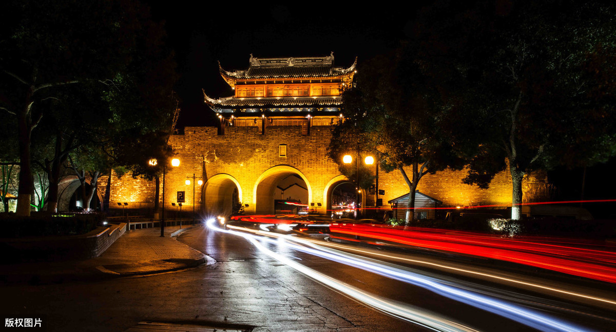 苏杭和杭州哪个适合旅游,苏杭和杭州是一个区吗