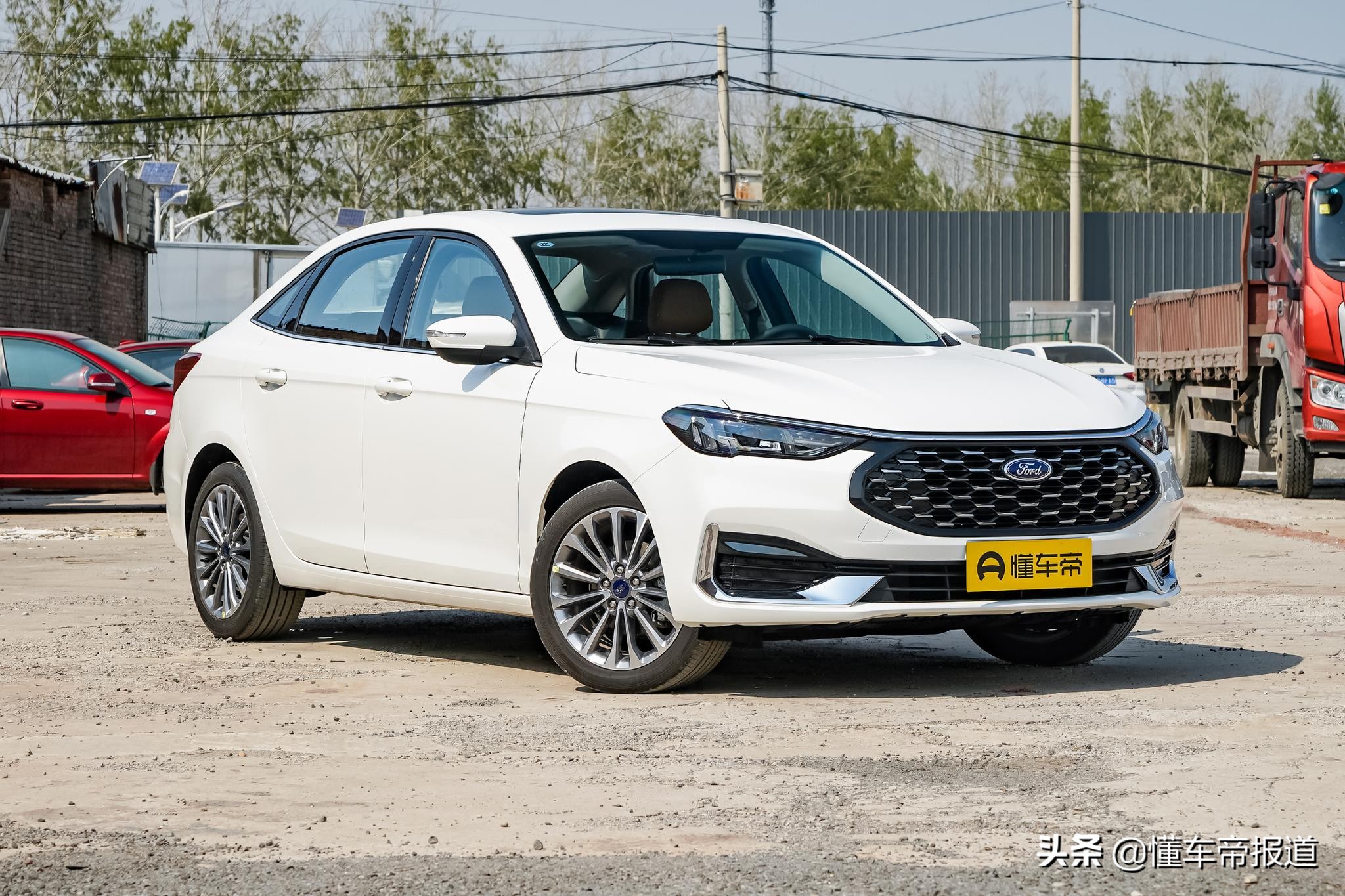 福特新福睿斯视频,长安福特新款福睿斯要来了