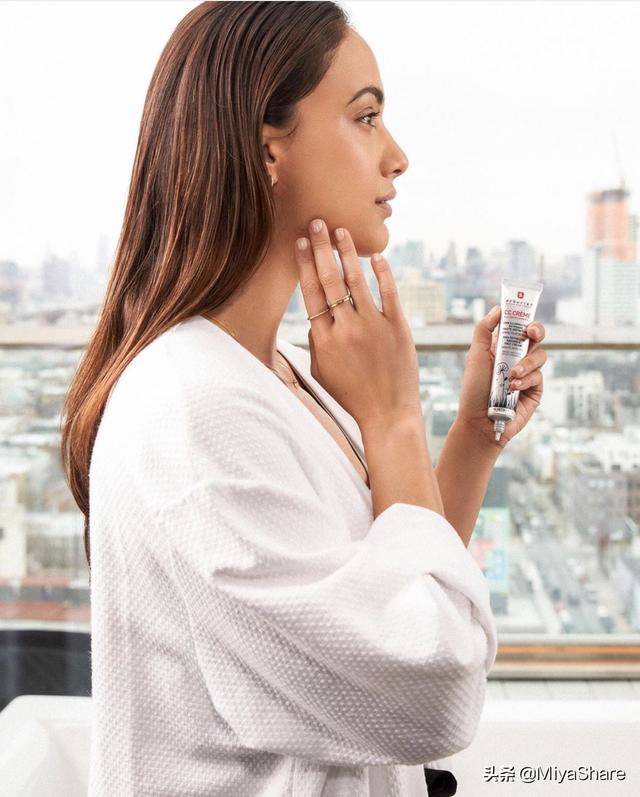 长闭口痘痘怎么护肤步骤,油脂性痘痘闭口怎么消除