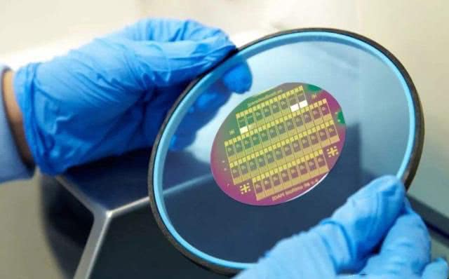 美国芯片技术垄断的原因,美国芯片垄断